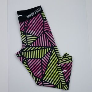 Nike Pro capri leggings